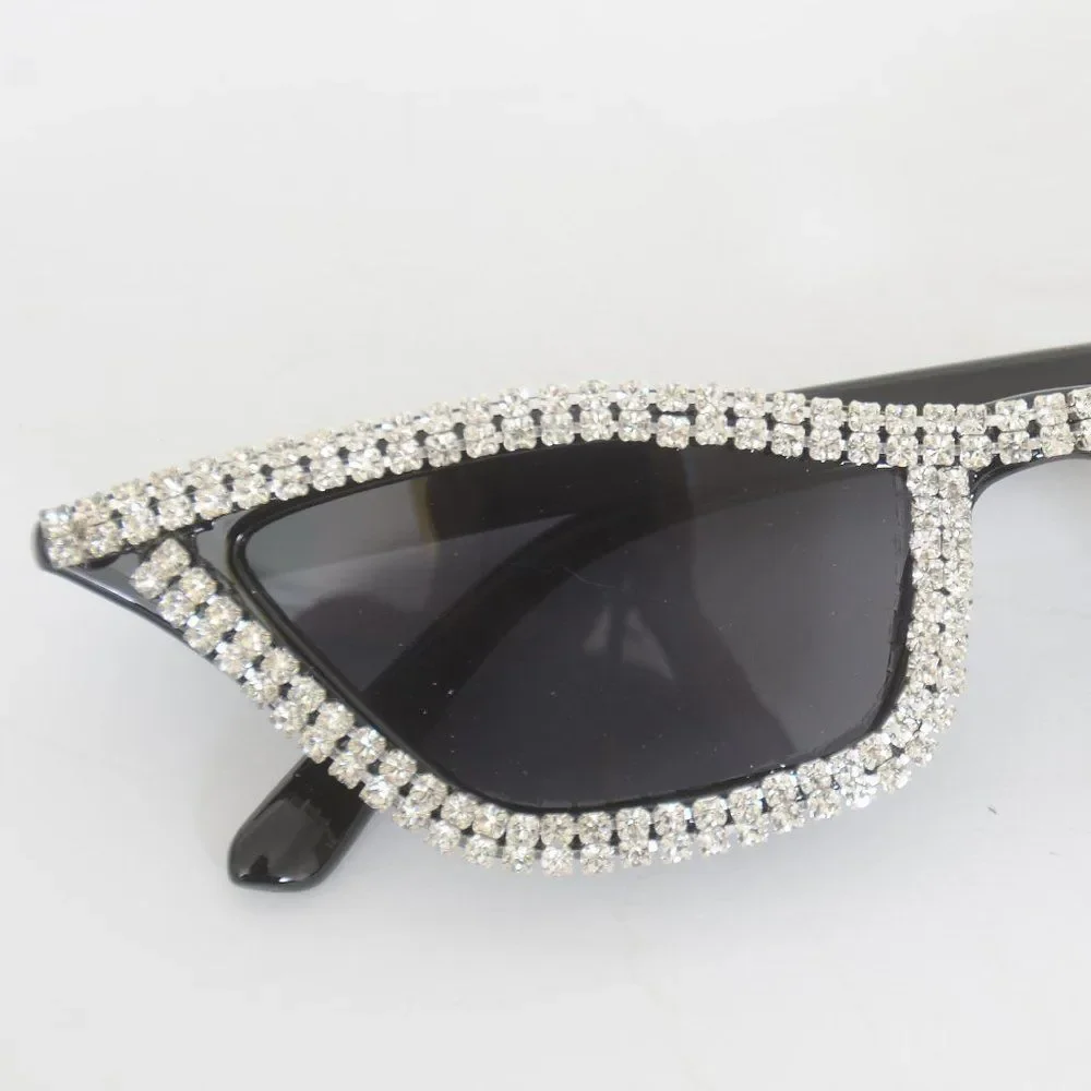 Retro Rockabilly Glam Rhinestones Retro 50s Look Cat Eye Sunglasses Pin-Up Black